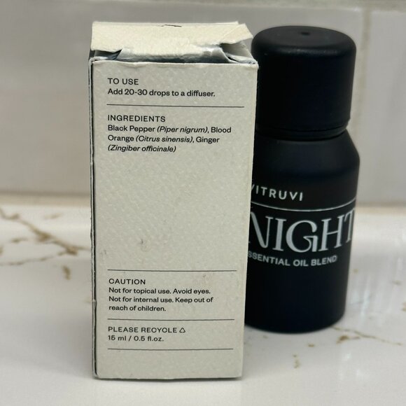 NEW! Vitruvi NIGHTCAP A COCKTAIL PARTY Essential Oil Blend .50oz SPICY WARM - Picture 2 of 2